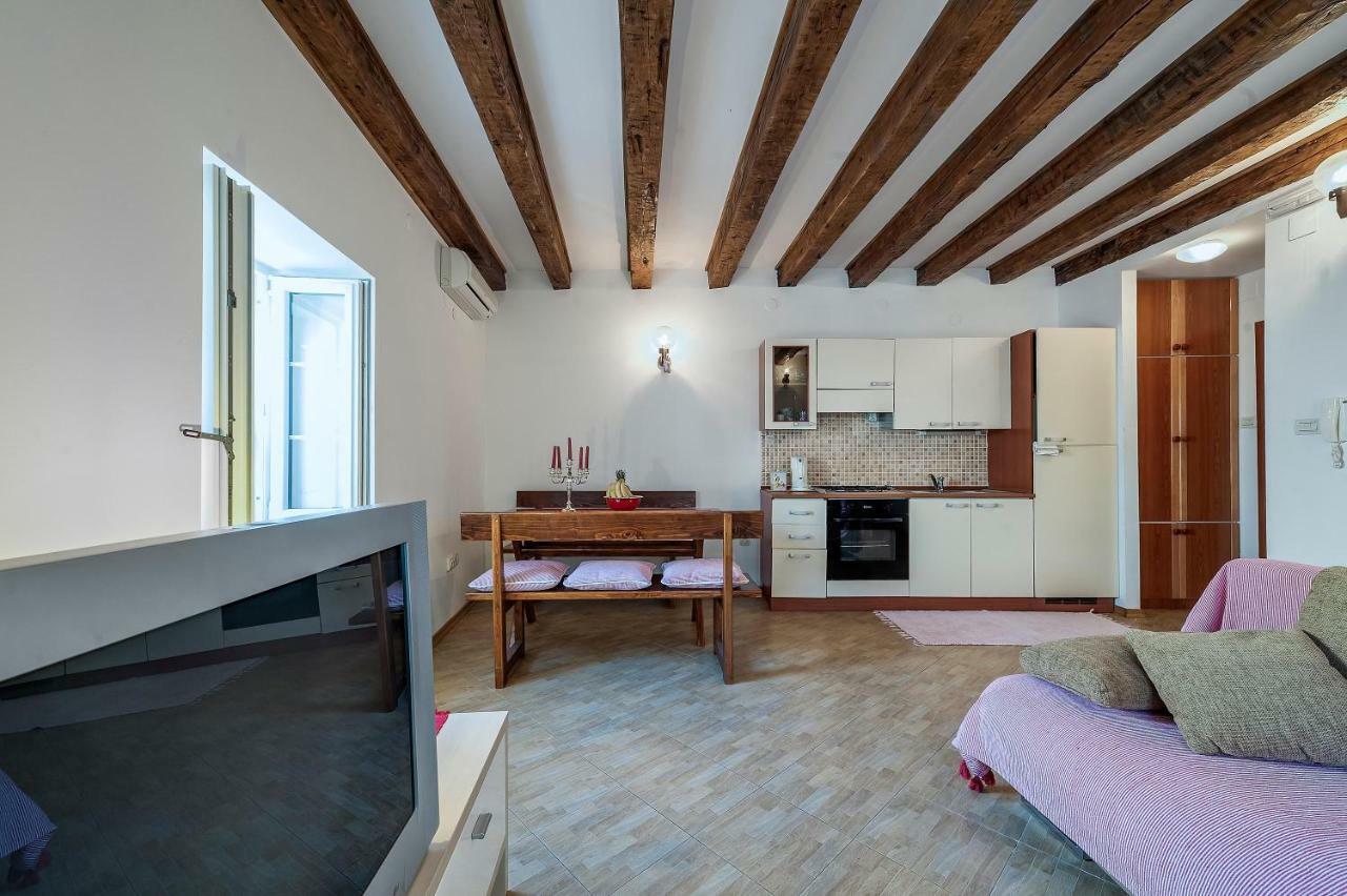 Apartmani Aligator Primošten Exteriér fotografie